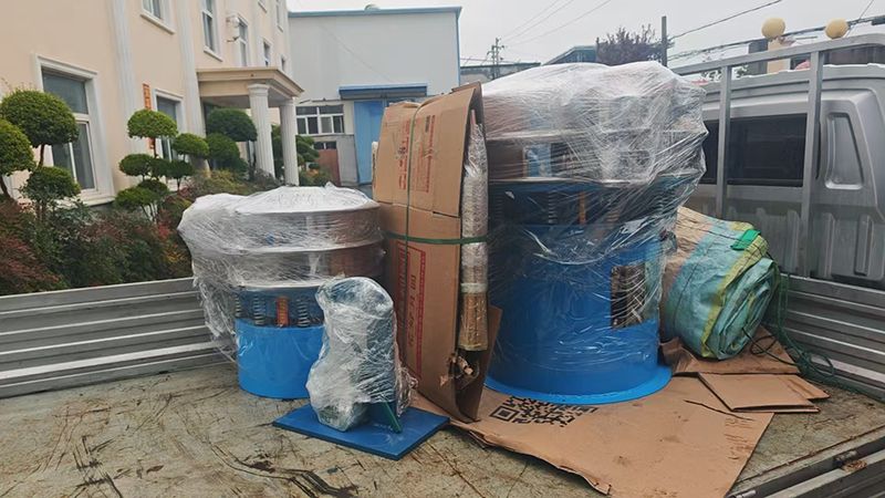 600超聲波篩、1000旋振篩、網架膠條等配件發(fā)貨